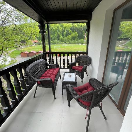 בוסטאני Castle Residence Apt. Eminescu מראה חיצוני תמונה