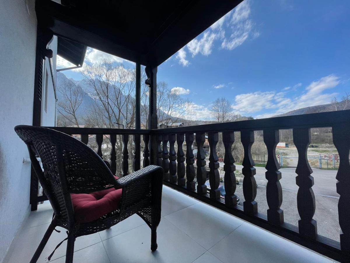 בוסטאני Castle Residence Apt. Eminescu מראה חיצוני תמונה